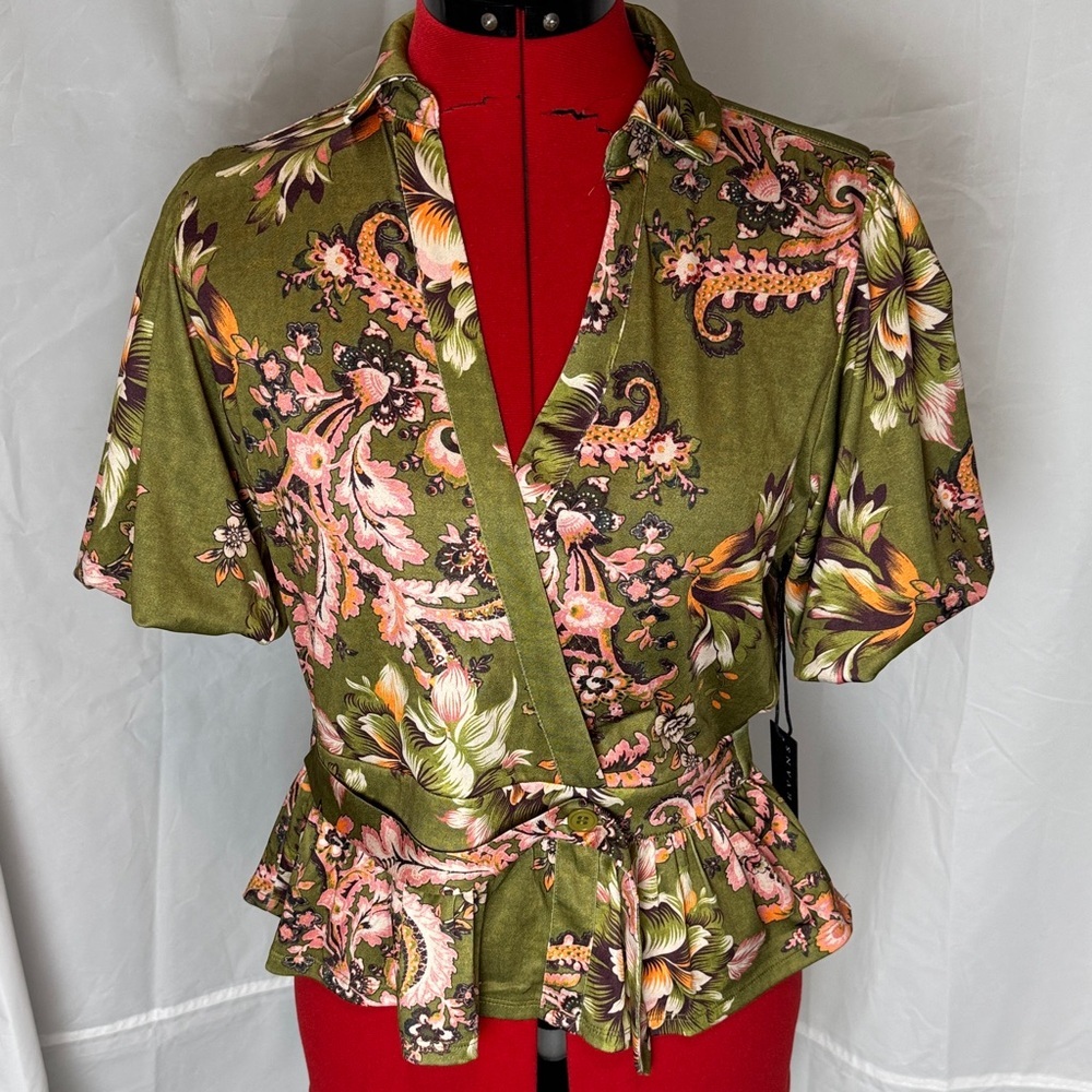 NWT Tracy Evans Green and Pink Floral Wrap Peplum Top